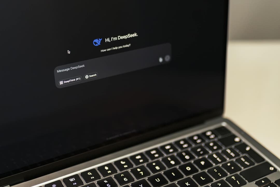 Resume builder AI prompt examples for writing with ChatGPT and Claude